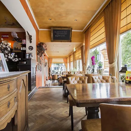 Hotell De Uitkijk 3*